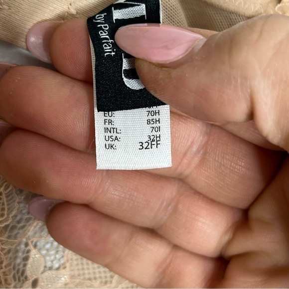 Mod by Parfait Size 32H Lace Mesh Button Underwire Cupless Bra - Picture 6 of 6